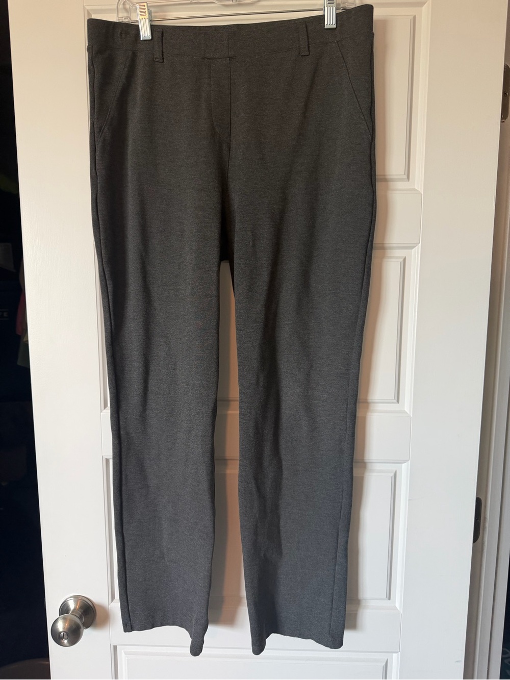 Quince Women’s Charcoal Straight-Leg Dress Pants